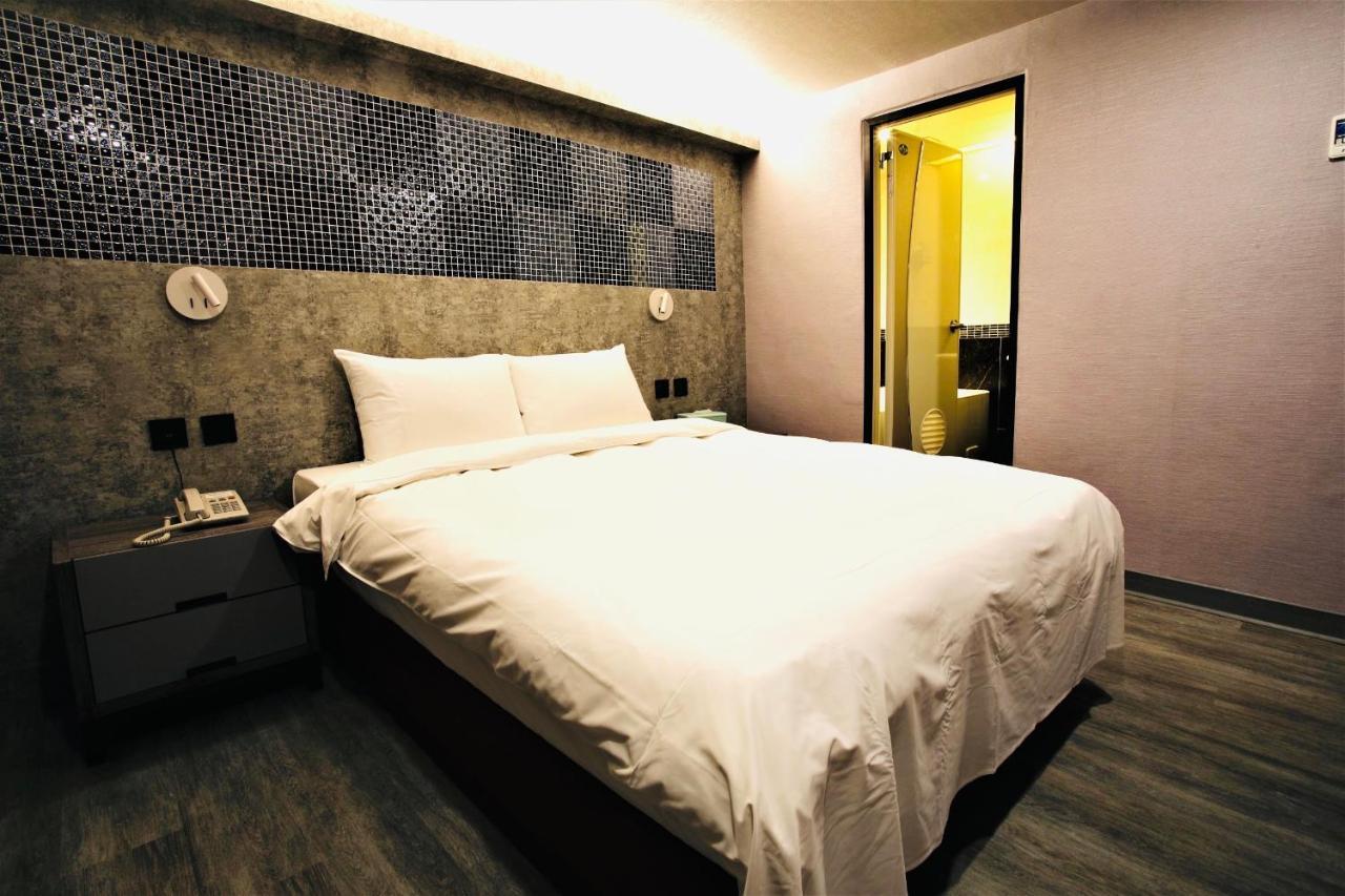 Golden Home Hotel Тайпей Екстериор снимка