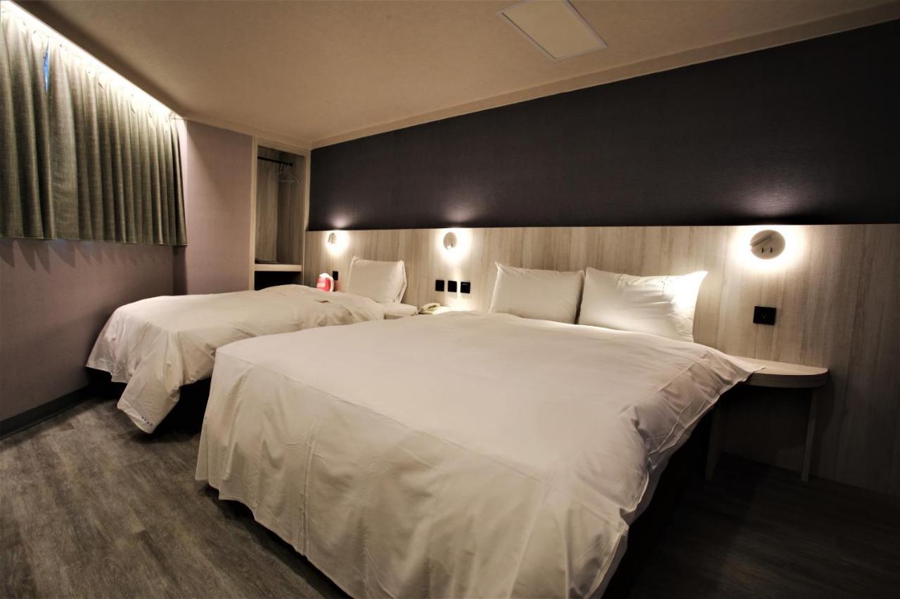 Golden Home Hotel Тайпей Екстериор снимка