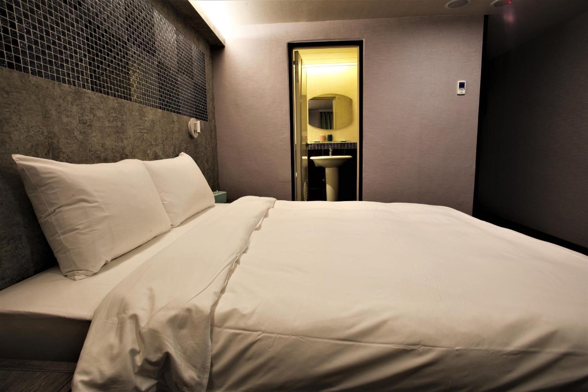 Golden Home Hotel Тайпей Екстериор снимка