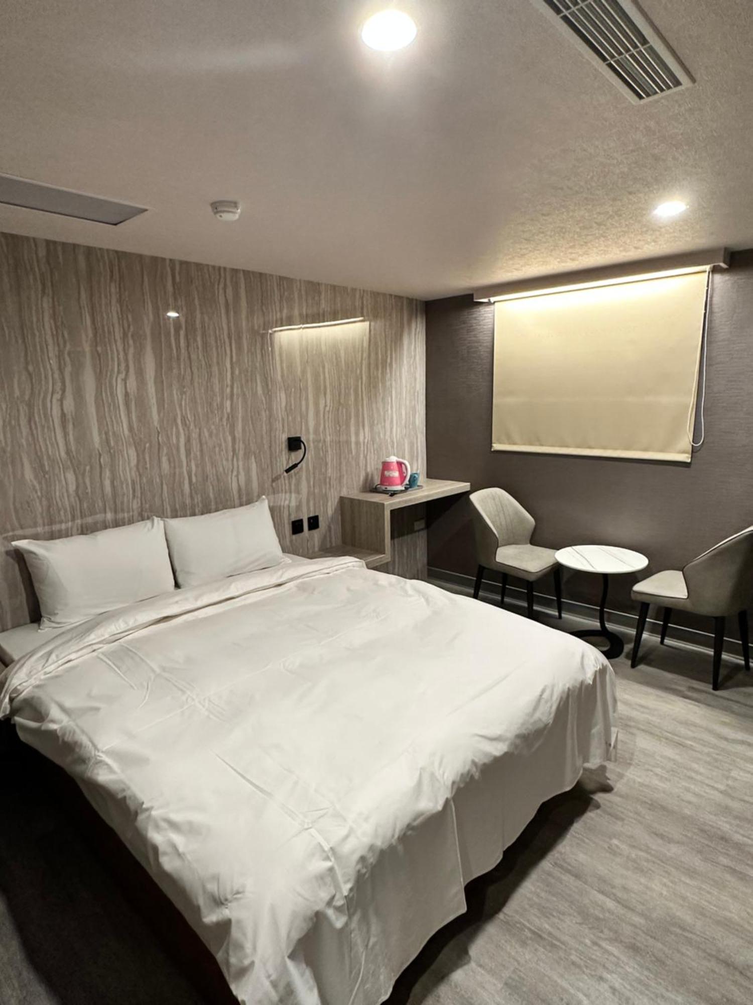 Golden Home Hotel Тайпей Екстериор снимка