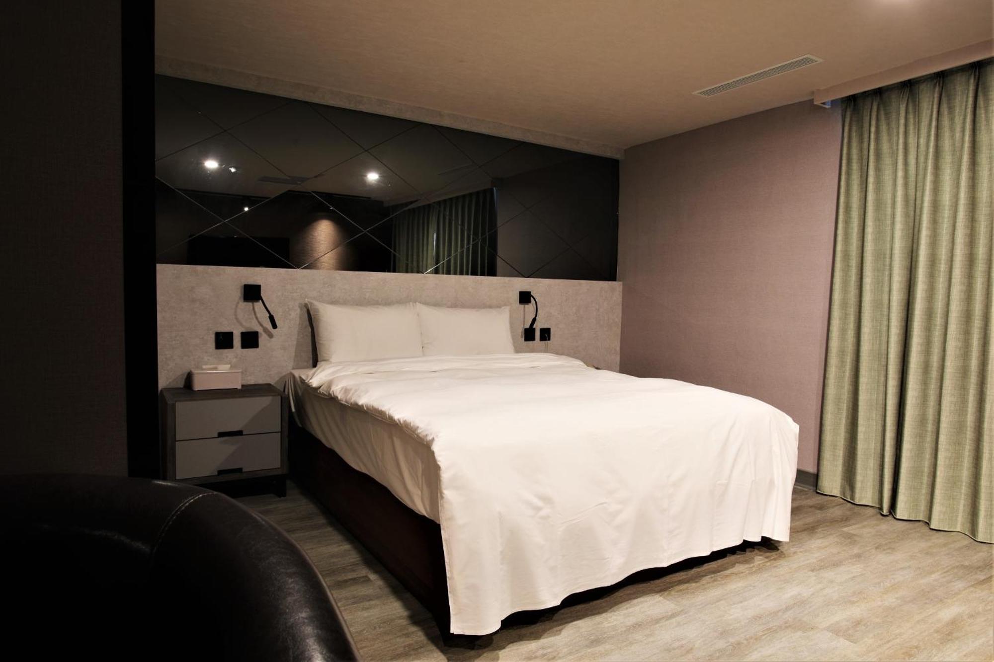 Golden Home Hotel Тайпей Екстериор снимка