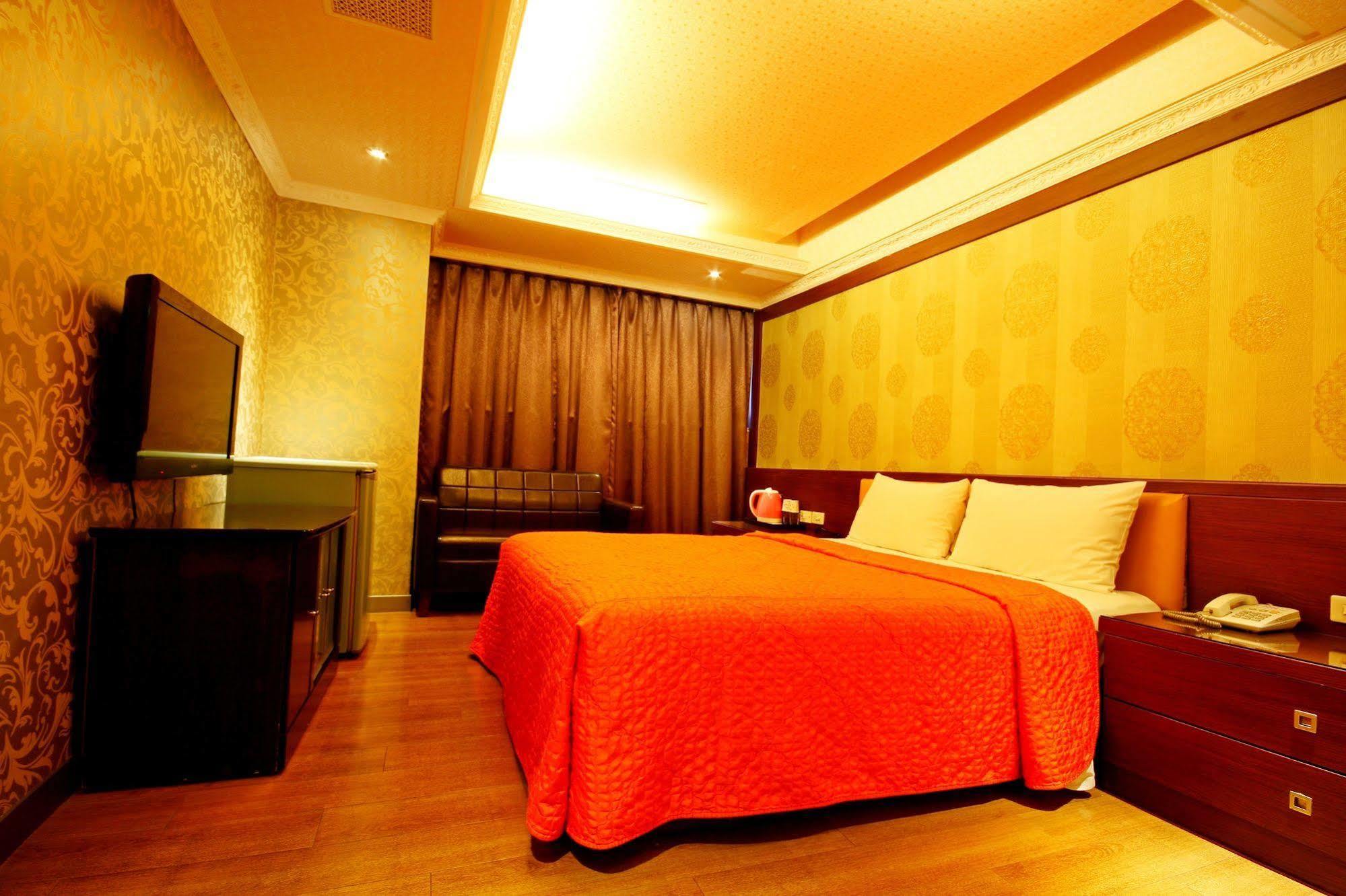 Golden Home Hotel Тайпей Екстериор снимка