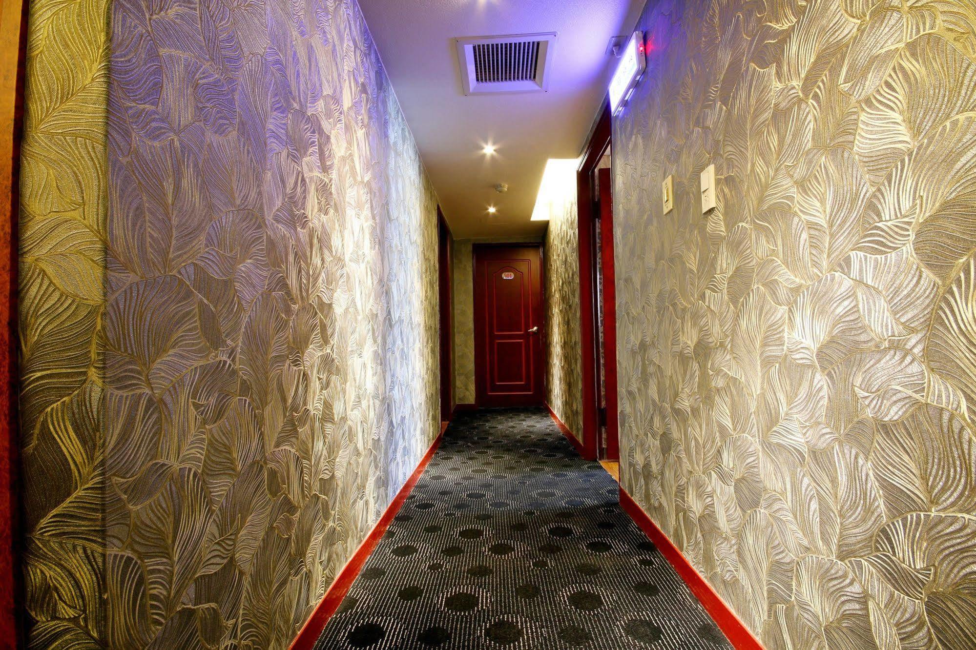 Golden Home Hotel Тайпей Екстериор снимка
